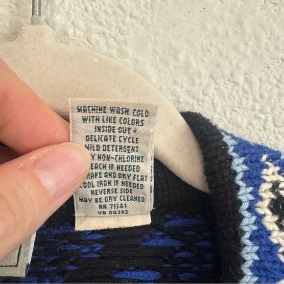 L.L. Bean Cardigan Sweater Blue Norwegian Fair Isle Cotton Snowflake Nordic L - Picture 4 of 8